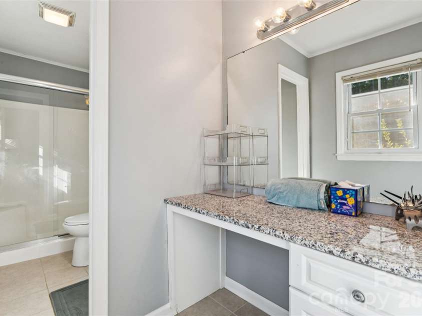 13507 Four Oaks Lane, Matthews, NC 28105.  MLS# CAR4424835, YatesRealty ID 23254. 