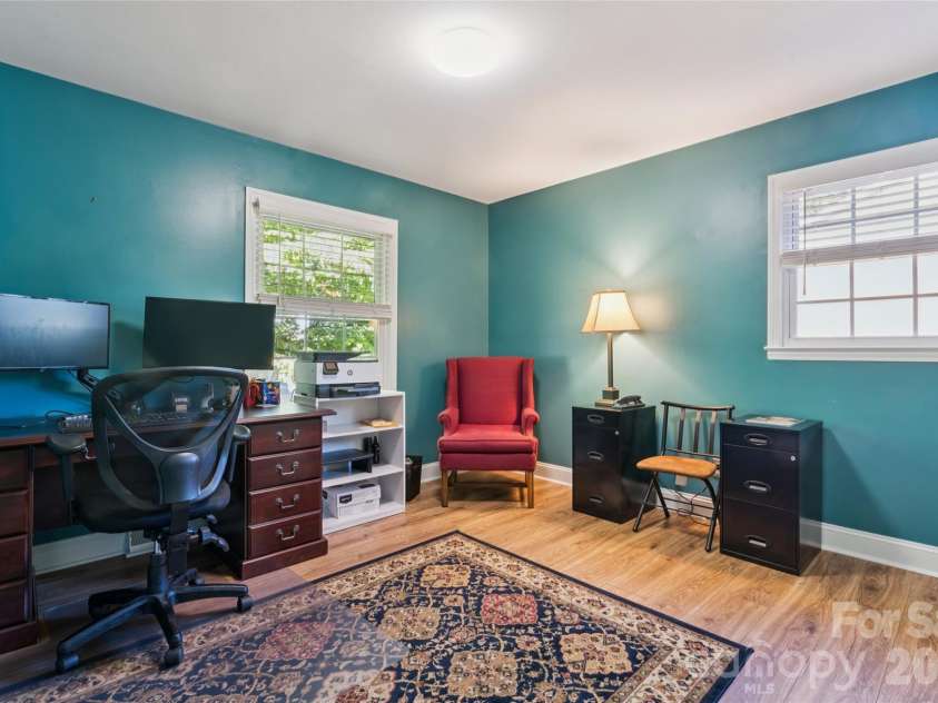 13507 Four Oaks Lane, Matthews, NC 28105.  MLS# CAR4424835, YatesRealty ID 23254. 