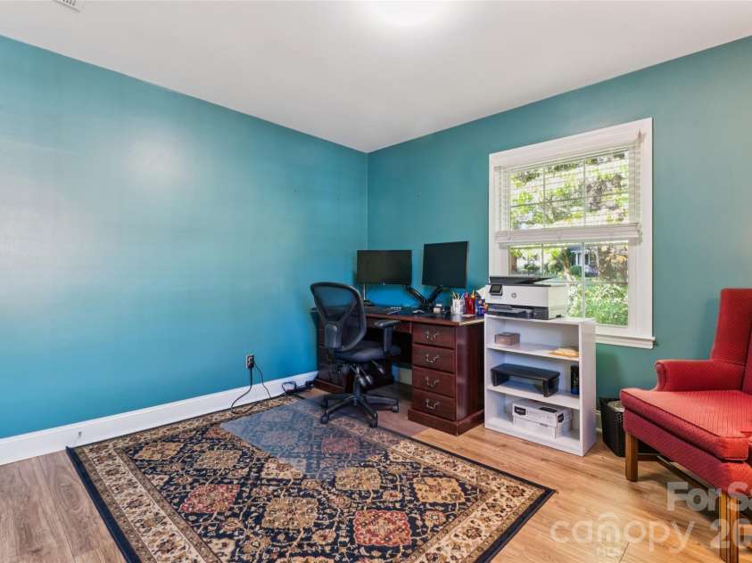 13507 Four Oaks Lane, Matthews, NC 28105.  MLS# CAR4424835, YatesRealty ID 23254. 