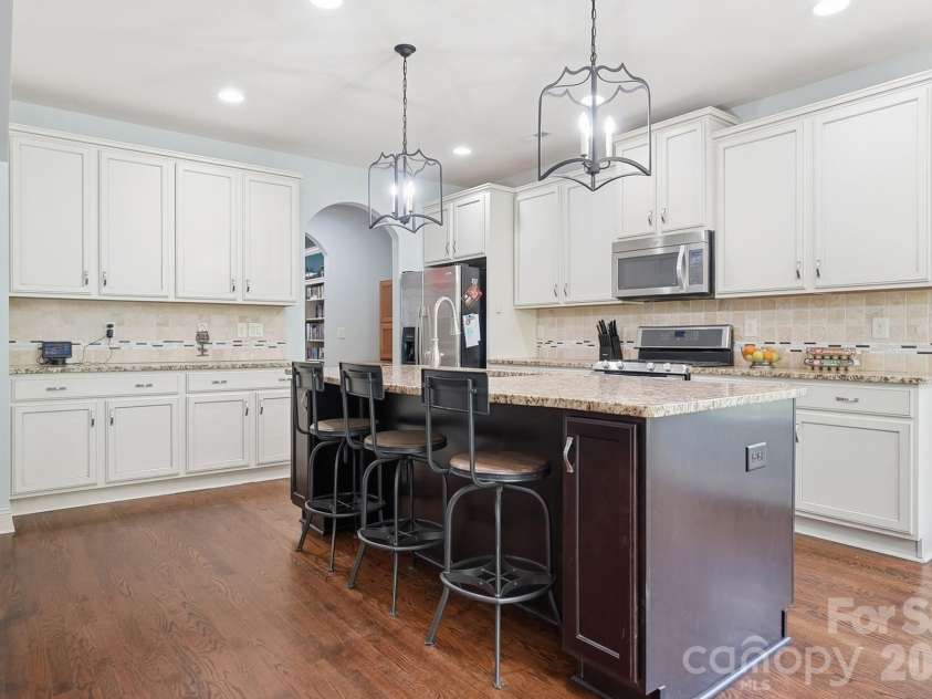 522 Iron Horse Lane, Midland, NC 28107.  MLS# CAR4374807, YatesRealty ID 23256. 