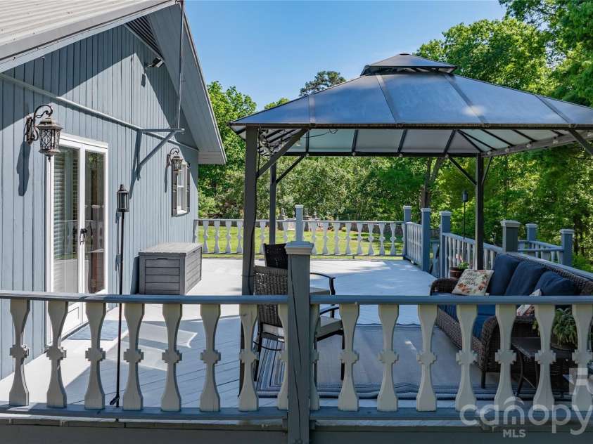 7362 Volunteer Rescue Road, Denton, NC 27239.  MLS# CAR4370916, YatesRealty ID 23257. Deck
