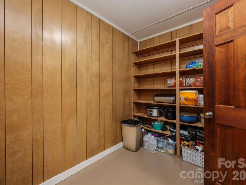 7362 Volunteer Rescue Road, Denton, NC 27239.  MLS# CAR4370916, YatesRealty ID 23257. Large pantry