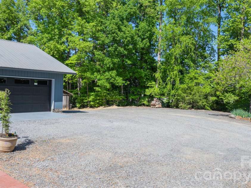 7362 Volunteer Rescue Road, Denton, NC 27239.  MLS# CAR4370916, YatesRealty ID 23257. Parking