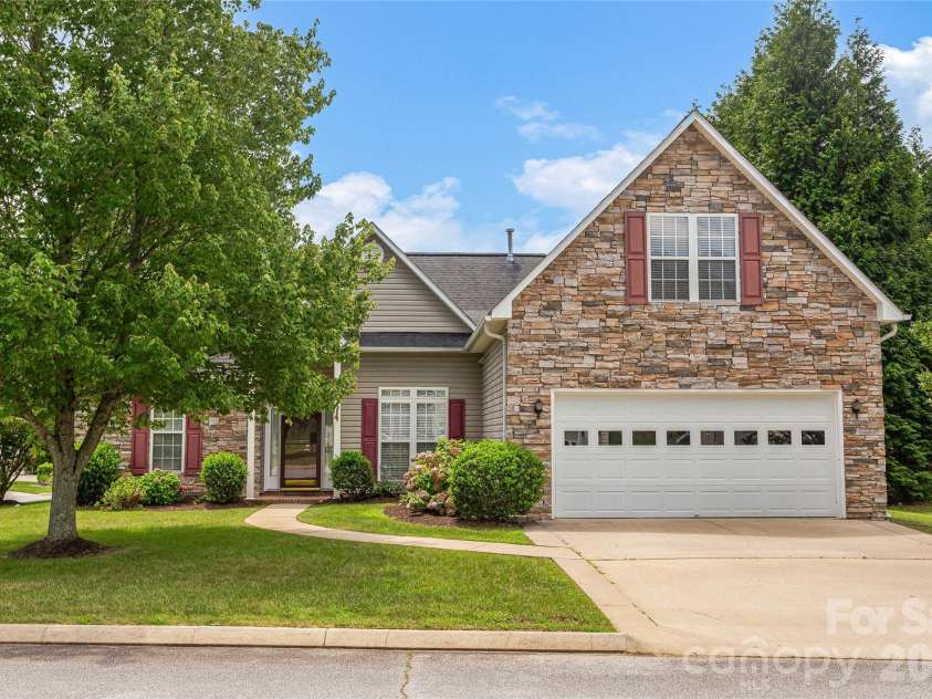 7 Morning Mist Road, Fletcher, NC 28732.  MLS# CAR4368070, YatesRealty ID 23258. 