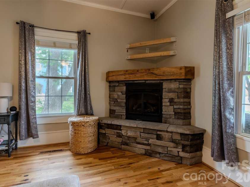 505 Mountain Street, Kings Mountain, NC 28086.  MLS# CAR4375572, YatesRealty ID 23259. 