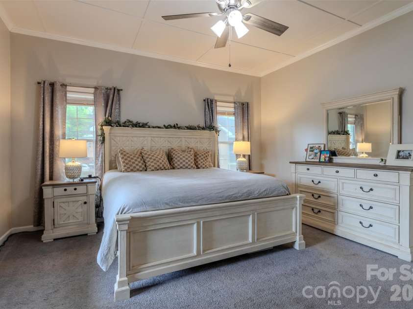 505 Mountain Street, Kings Mountain, NC 28086.  MLS# CAR4375572, YatesRealty ID 23259. 