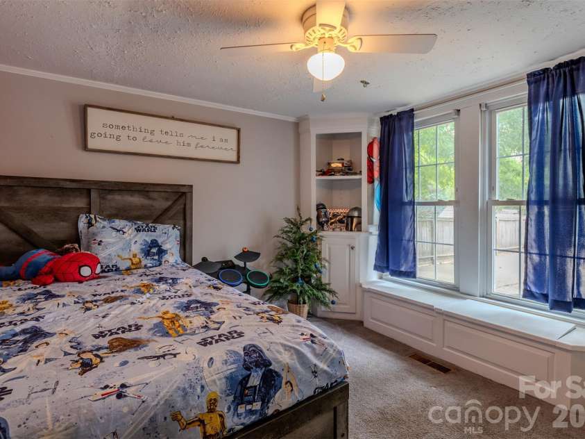 505 Mountain Street, Kings Mountain, NC 28086.  MLS# CAR4375572, YatesRealty ID 23259. 