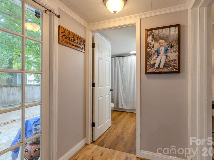 505 Mountain Street, Kings Mountain, NC 28086.  MLS# CAR4375572, YatesRealty ID 23259. 