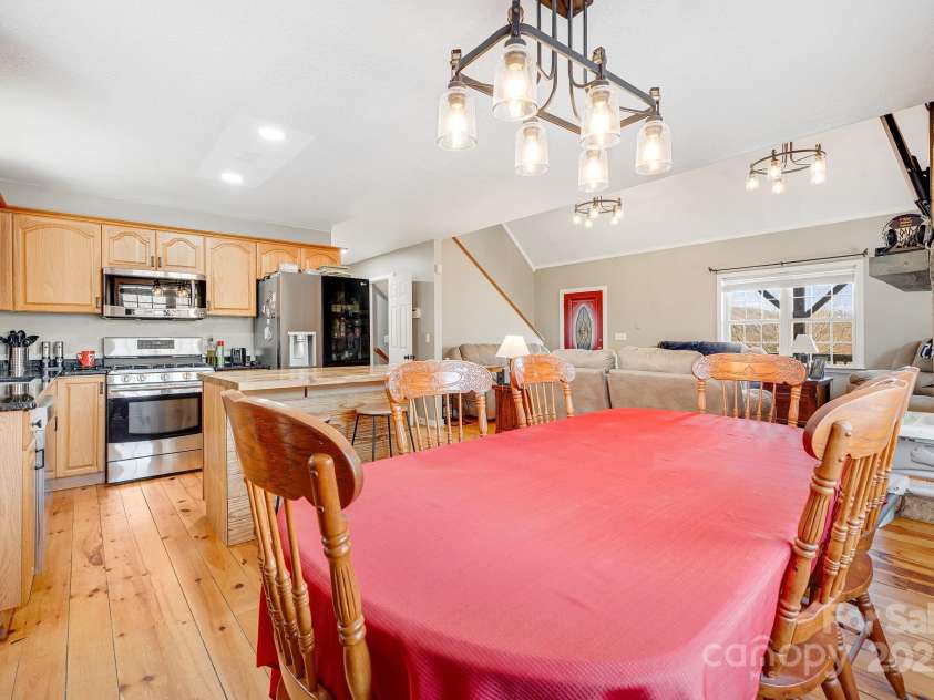 110 Red Wolf Lane, Mars Hill, NC 28754.  MLS# CAR4239848, YatesRealty ID 2326. Dining area