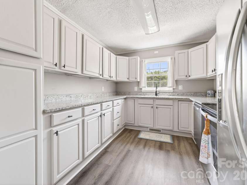204 Harrelson Road, Cherryville, NC 28021.  MLS# CAR4373774, YatesRealty ID 23260. Kitchen