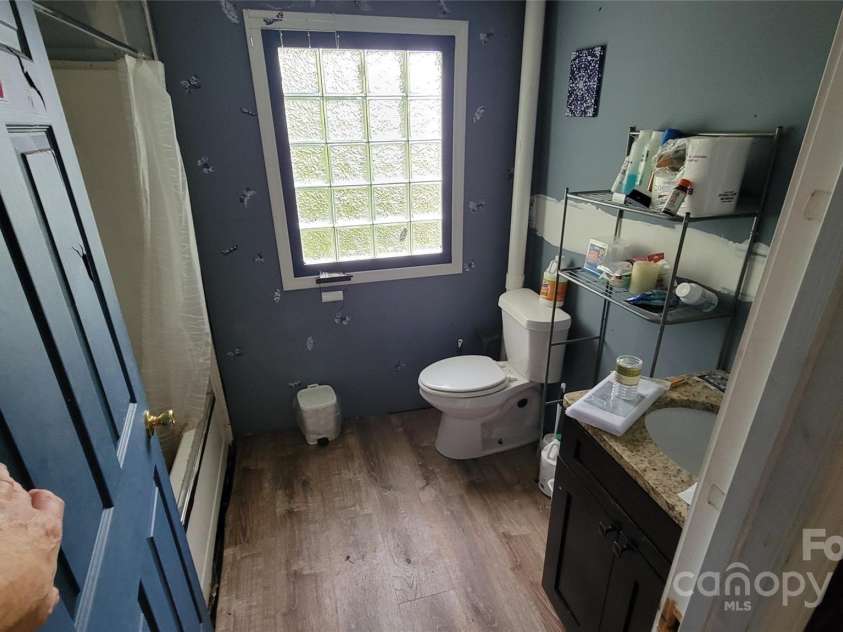 160 Cleveland Road, Tryon, NC 28782.  MLS# CAR4274322, YatesRealty ID 23261. Main floor