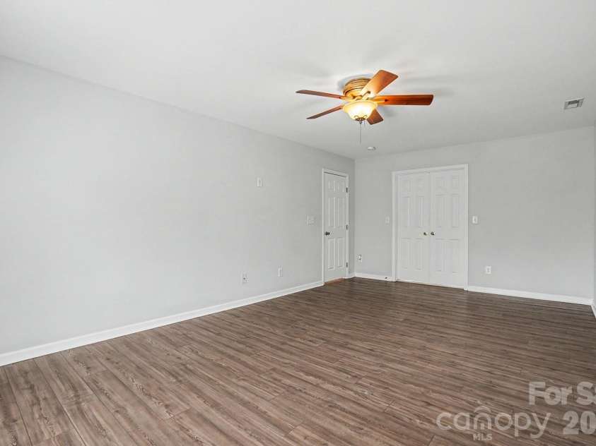 3208 Bur Oak Drive, Gastonia, NC 28056.  MLS# CAR4380752, YatesRealty ID 23261. Primary Retreat