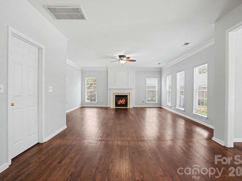 3208 Bur Oak Drive, Gastonia, NC 28056.  MLS# CAR4380752, YatesRealty ID 23261. Spacious Living Room
