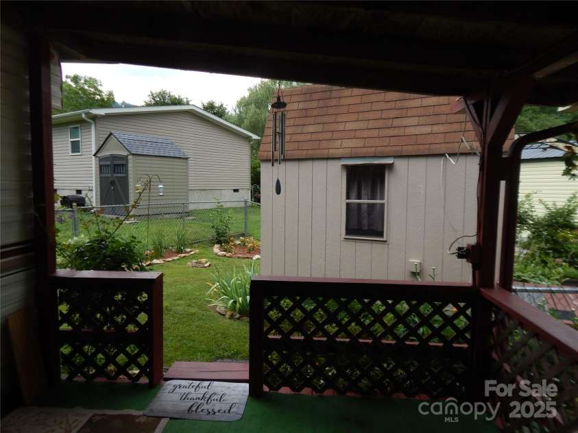 90 Park Place, Maggie Valley, NC 28751.  MLS# CAR4275343, YatesRealty ID 23263. 