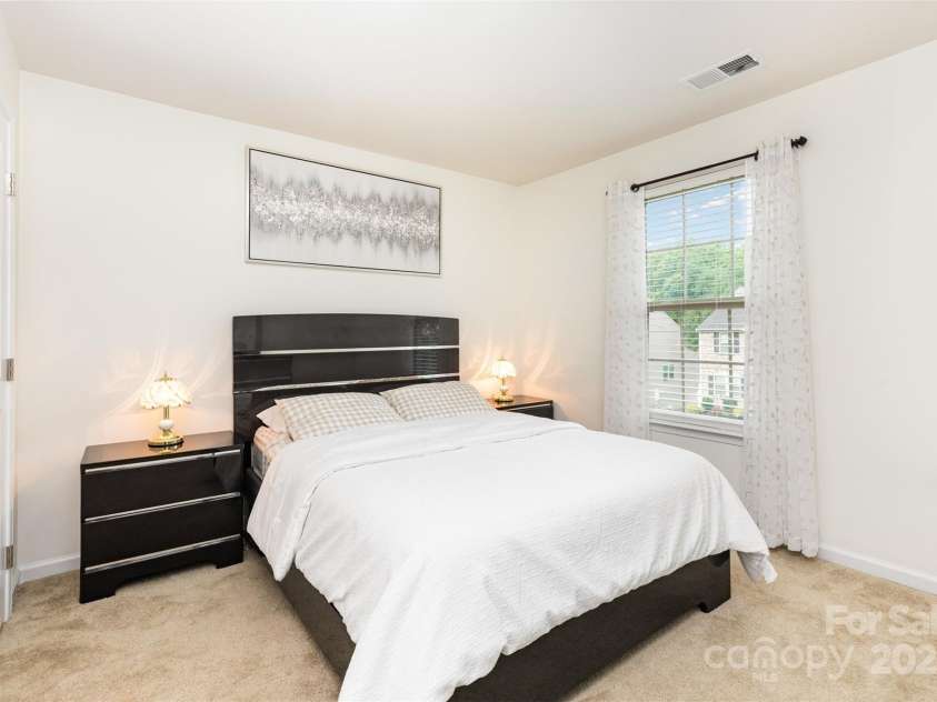 12822 Plumleaf Drive, Charlotte, NC 28213.  MLS# CAR4291461, YatesRealty ID 23265. 