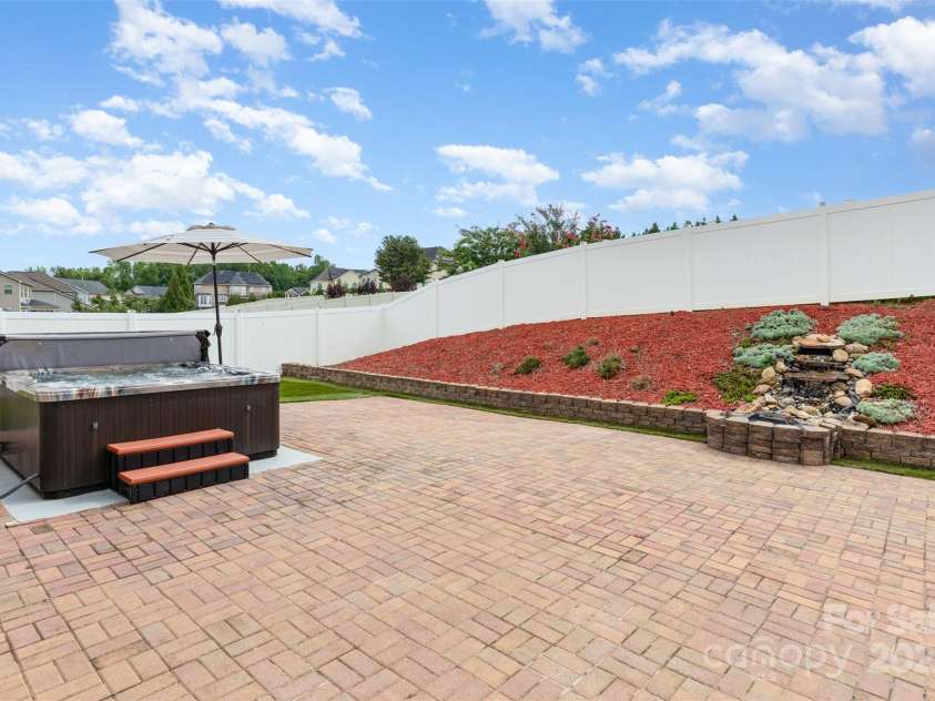 12822 Plumleaf Drive, Charlotte, NC 28213.  MLS# CAR4291461, YatesRealty ID 23265. 