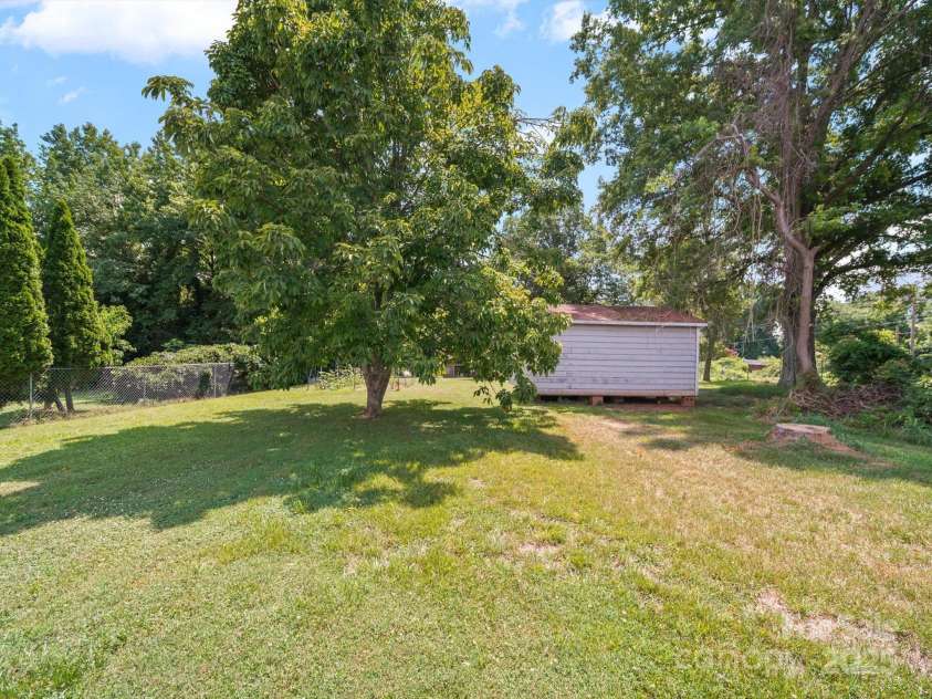 151 Robinson Road, Gastonia, NC 28056.  MLS# CAR4275727, YatesRealty ID 23266. Back yard