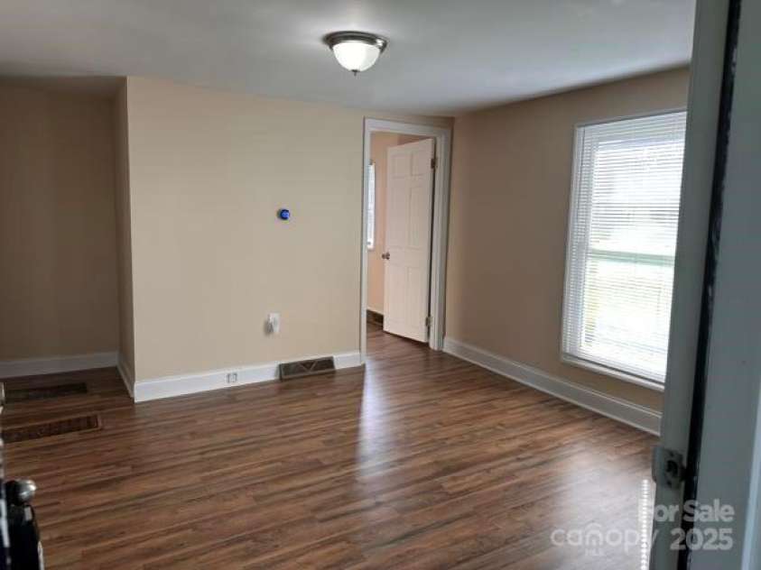 1849 Hilltop Circle, Gastonia, NC 28054.  MLS# CAR4276570, YatesRealty ID 23267. 