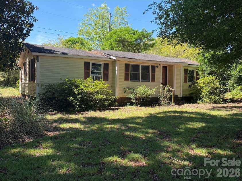411 Pennigar Road, Monroe, NC 28110.  MLS# CAR4379555, YatesRealty ID 23267. 