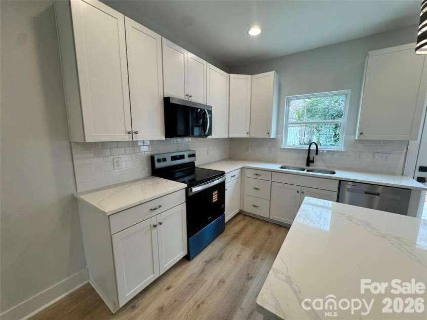 630 Ratchford Avenue, Gastonia, NC 28054.  MLS# CAR4377525, YatesRealty ID 23268. 
