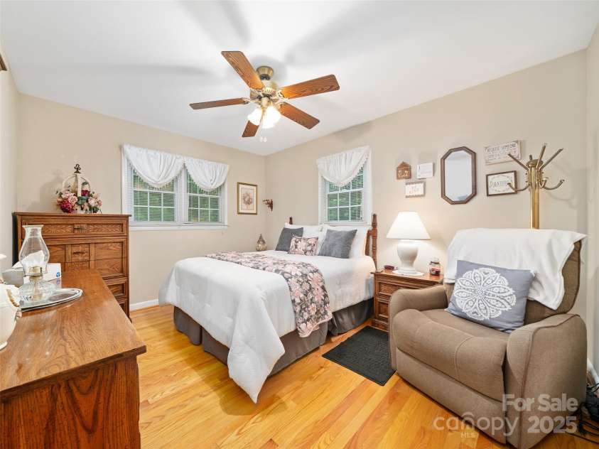 96 Mountain Road, Spruce Pine, NC 28777.  MLS# CAR4276760, YatesRealty ID 23269. 