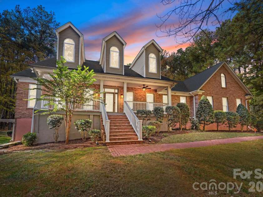 3120 King Olaf Drive, Waxhaw, NC 28173.  MLS# CAR4332250, YatesRealty ID 2327. 