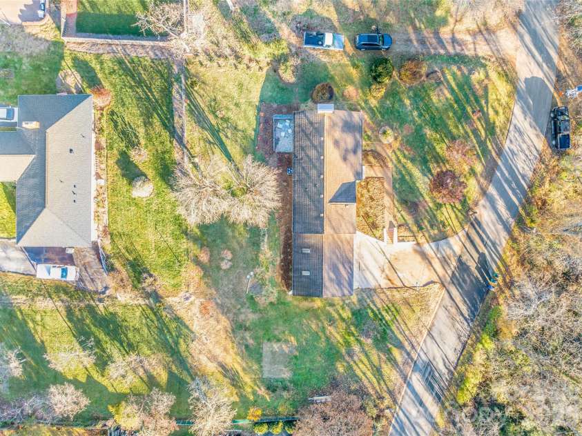 11 Clinton Street, Weaverville, NC 28787.  MLS# CAR4351286, YatesRealty ID 23270. 