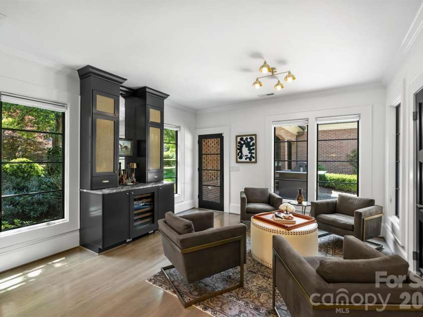 3610 Sharon Road, Charlotte, NC 28211.  MLS# CAR4381008, YatesRealty ID 23271. 