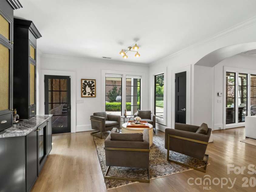 3610 Sharon Road, Charlotte, NC 28211.  MLS# CAR4381008, YatesRealty ID 23271. 