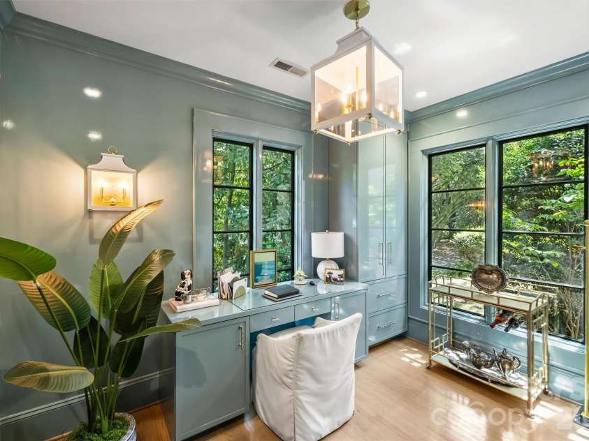 3610 Sharon Road, Charlotte, NC 28211.  MLS# CAR4381008, YatesRealty ID 23271. 