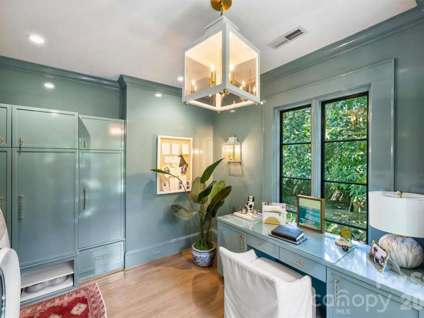 3610 Sharon Road, Charlotte, NC 28211.  MLS# CAR4381008, YatesRealty ID 23271. 