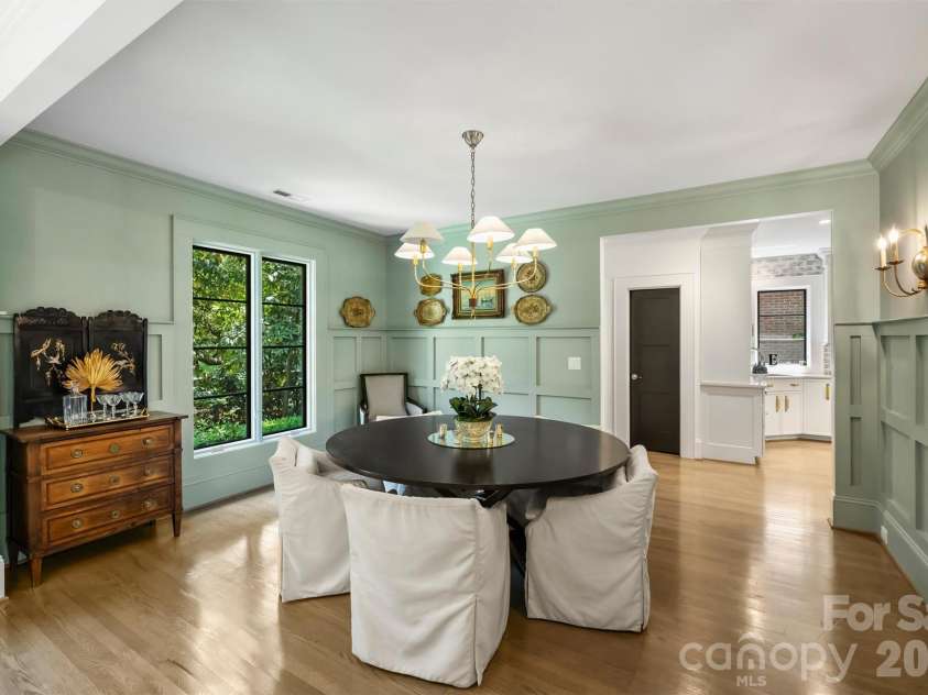 3610 Sharon Road, Charlotte, NC 28211.  MLS# CAR4381008, YatesRealty ID 23271. 