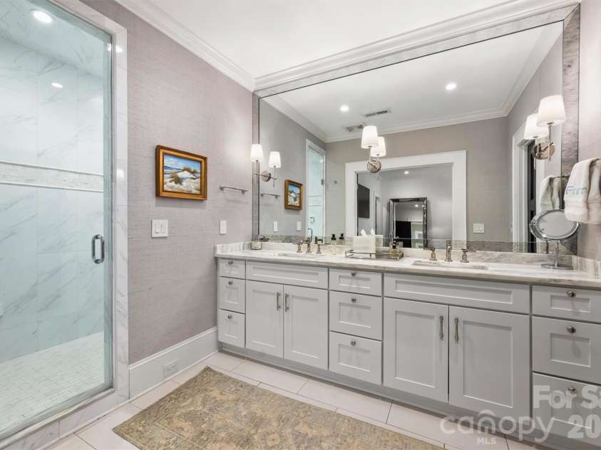 3610 Sharon Road, Charlotte, NC 28211.  MLS# CAR4381008, YatesRealty ID 23271. 