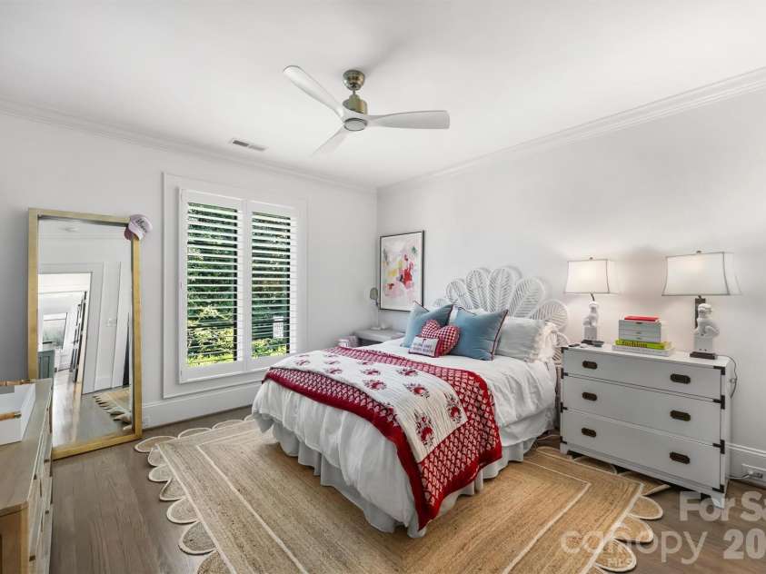 3610 Sharon Road, Charlotte, NC 28211.  MLS# CAR4381008, YatesRealty ID 23271. 