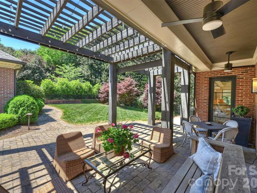 3610 Sharon Road, Charlotte, NC 28211.  MLS# CAR4381008, YatesRealty ID 23271. 