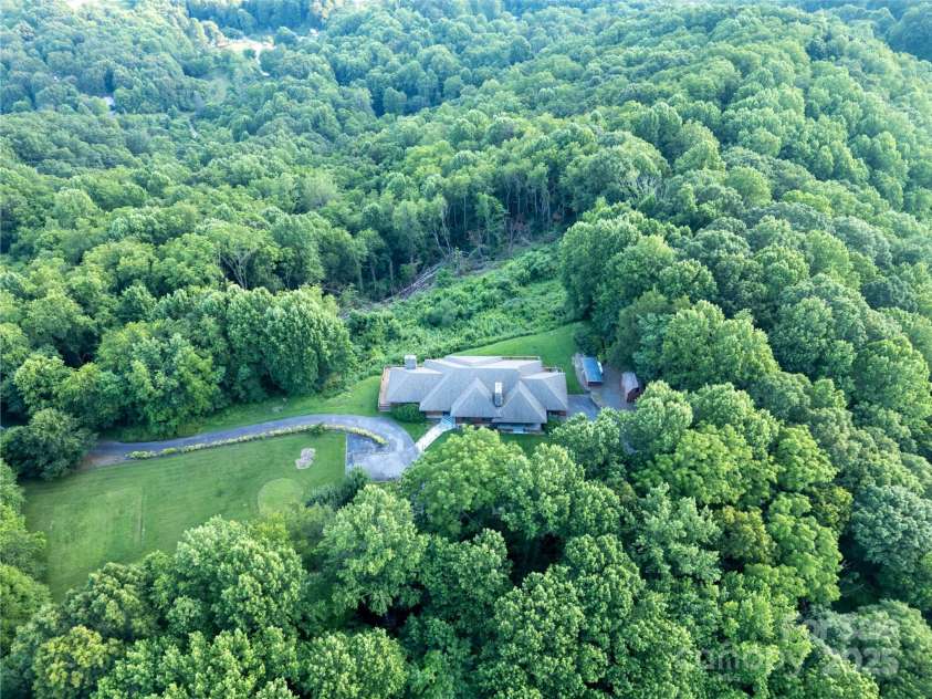 1087 Brigadoon Drive, Clyde, NC 28721.  MLS# CAR4276623, YatesRealty ID 23272. 