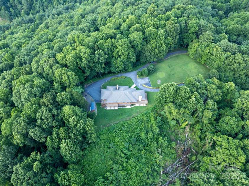 1087 Brigadoon Drive, Clyde, NC 28721.  MLS# CAR4276623, YatesRealty ID 23272. 