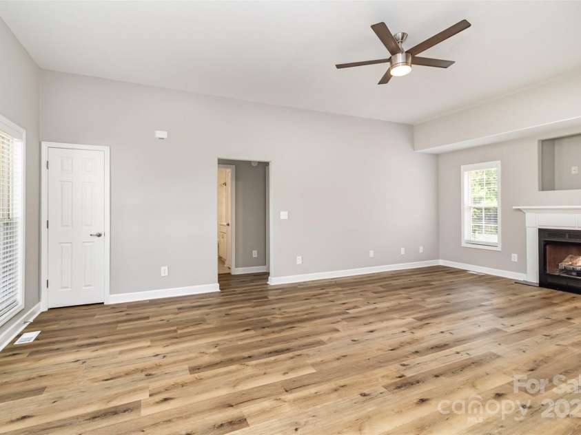 608 Red Hawk Way, Clover, SC 29710.  MLS# CAR4276470, YatesRealty ID 23273. 