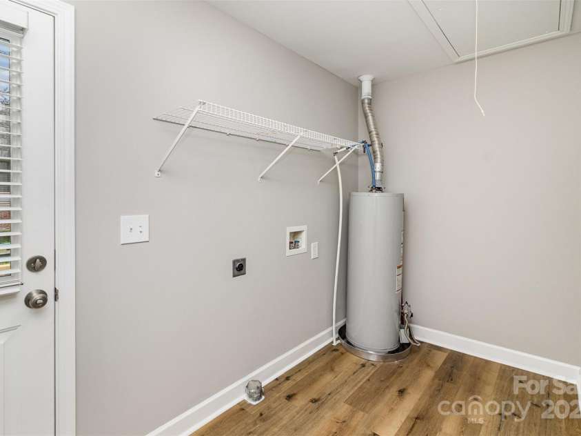 608 Red Hawk Way, Clover, SC 29710.  MLS# CAR4276470, YatesRealty ID 23273. 