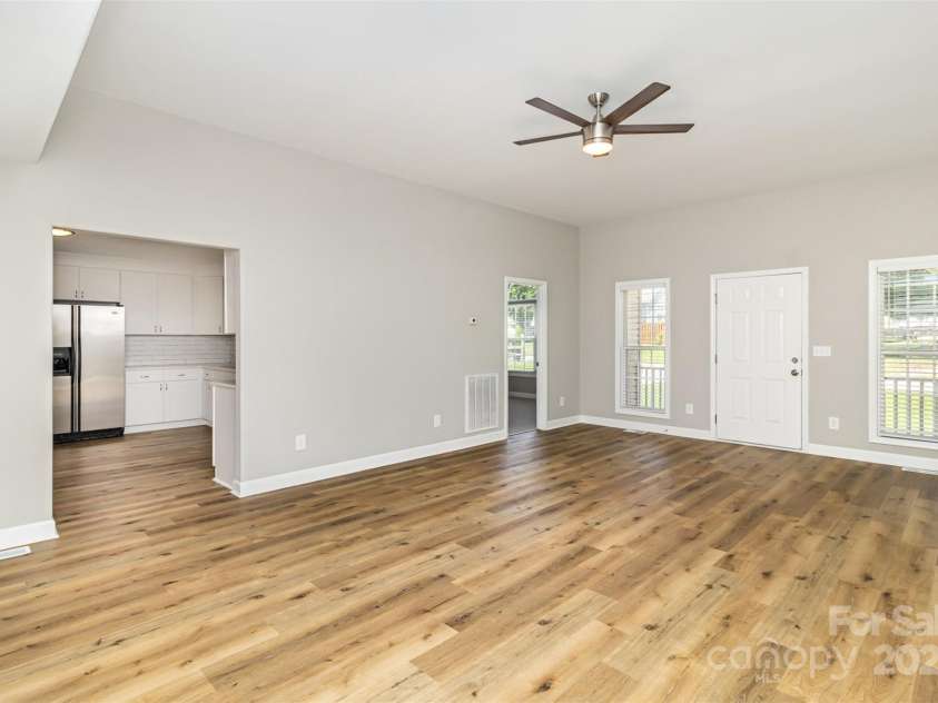 608 Red Hawk Way, Clover, SC 29710.  MLS# CAR4276470, YatesRealty ID 23273. 