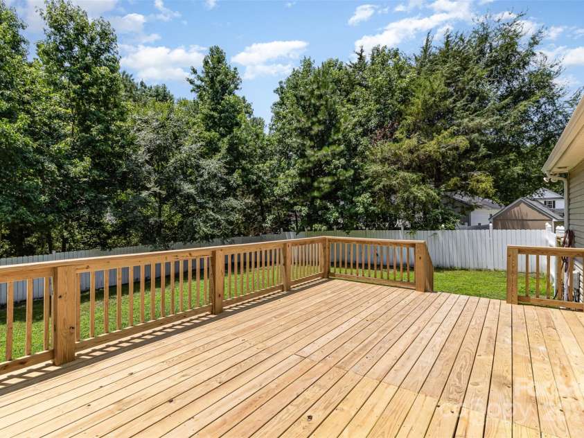 608 Red Hawk Way, Clover, SC 29710.  MLS# CAR4276470, YatesRealty ID 23273. 