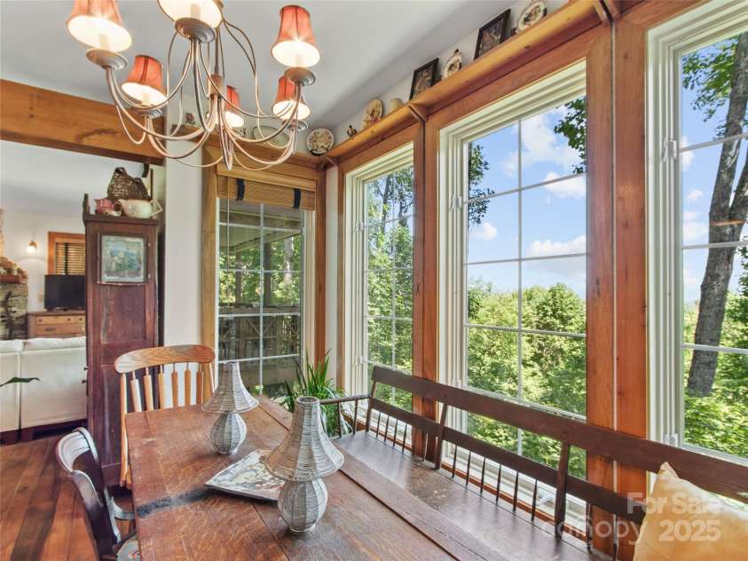 300 Creekside Way, Burnsville, NC 28714.  MLS# CAR4274498, YatesRealty ID 23274. 