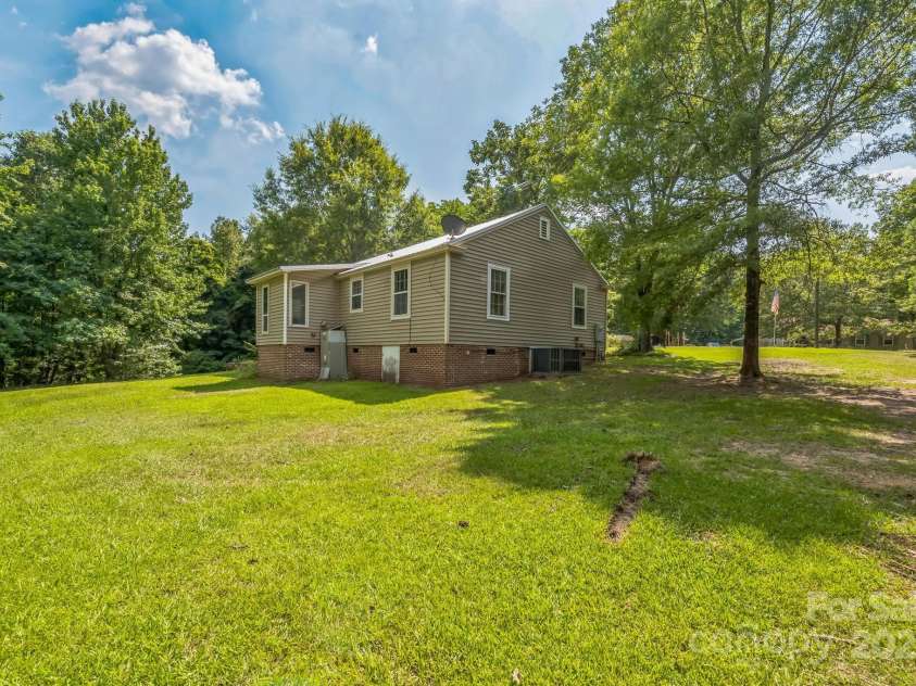 4699 Cherrystone Road, Lancaster, SC 29720.  MLS# CAR4275713, YatesRealty ID 23276. 