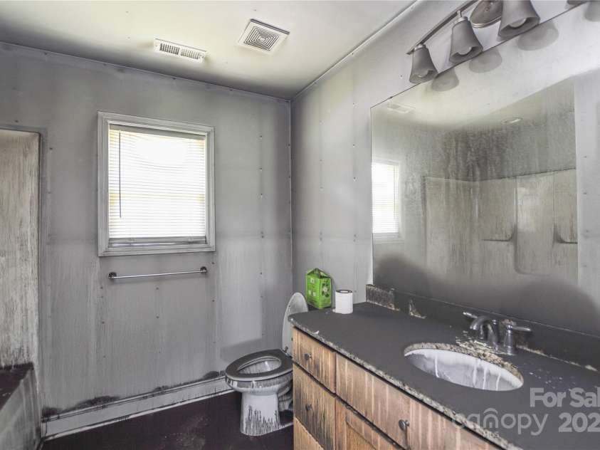 551 Sylvan Street, Concord, NC 28025.  MLS# CAR4276212, YatesRealty ID 23277. 