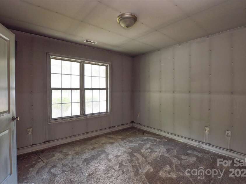 551 Sylvan Street, Concord, NC 28025.  MLS# CAR4276212, YatesRealty ID 23277. 