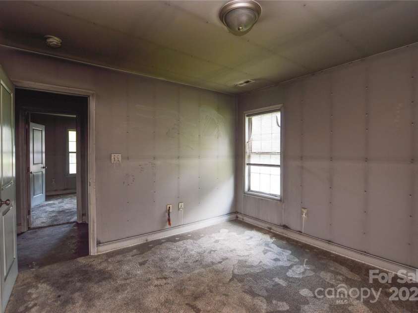 551 Sylvan Street, Concord, NC 28025.  MLS# CAR4276212, YatesRealty ID 23277. 