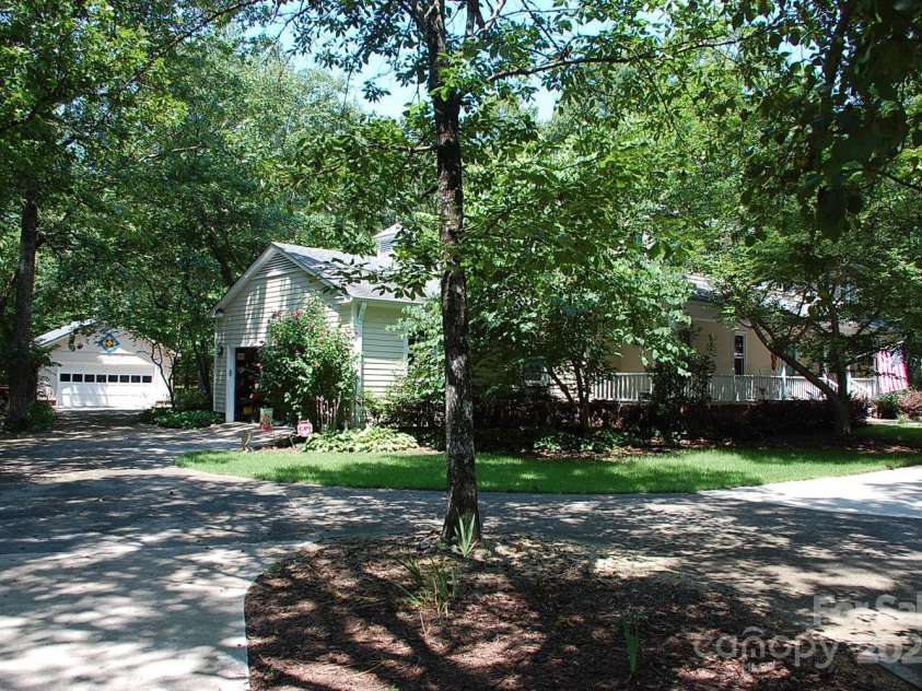 1325 Lee Lynn Drive, Albemarle, NC 28001.  MLS# CAR4273541, YatesRealty ID 23278. 
