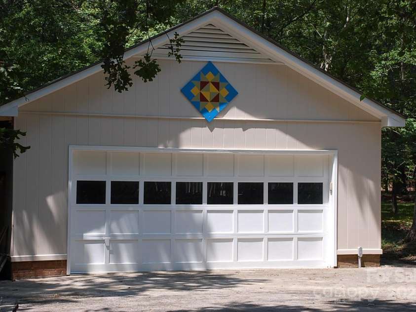 1325 Lee Lynn Drive, Albemarle, NC 28001.  MLS# CAR4273541, YatesRealty ID 23278. 