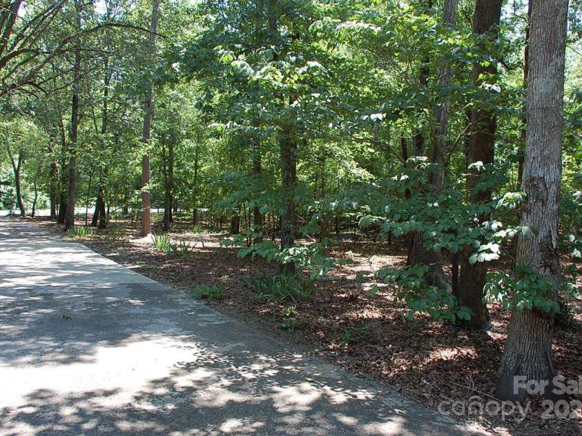 1325 Lee Lynn Drive, Albemarle, NC 28001.  MLS# CAR4273541, YatesRealty ID 23278. 