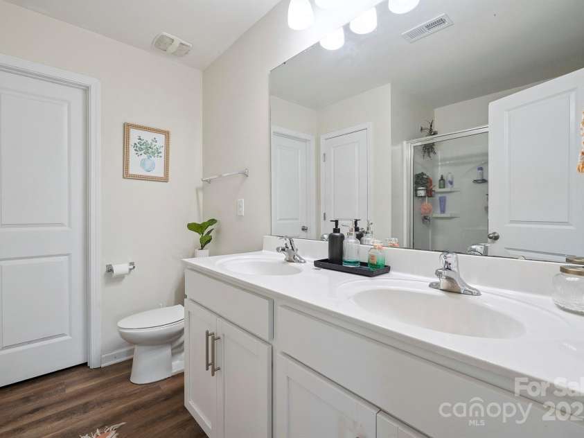 154 King William Drive, Mooresville, NC 28115.  MLS# CAR4273015, YatesRealty ID 23279. 